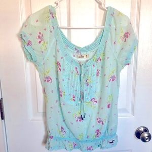 Hollister blouse   So pretty !